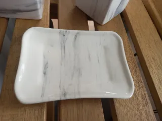 Conjunto baño color mármol gris y blanco