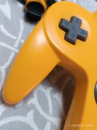 Mando Nintendo 64 Amarillo + Star Wars N64