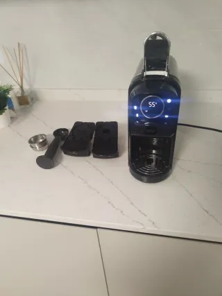 Cafetera Dolce Gusto 75°