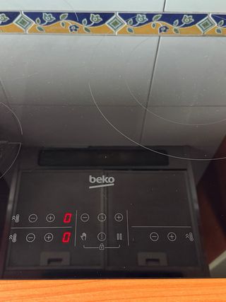 Placa inducción Beko 60cm 3 fuegos