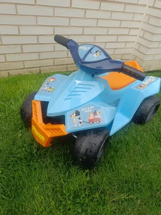 Moto eléctrica infantil Bluey