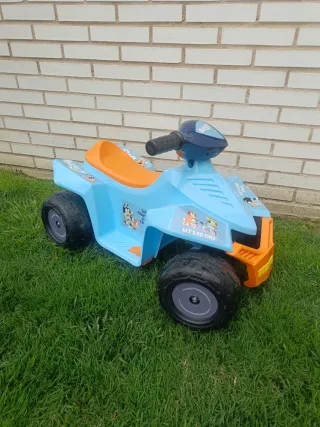 Moto eléctrica infantil Bluey