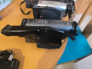 3 Cámaras VHS-C sin probar