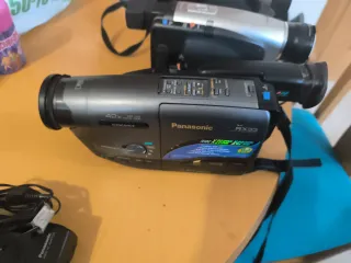 3 Cámaras VHS-C sin probar
