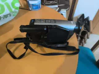 3 Cámaras VHS-C sin probar