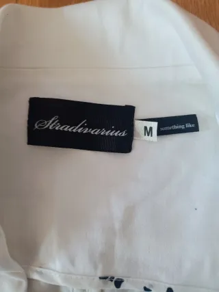 Conjunto Chaqueta Blanca y Camiseta Naranja