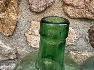 2 antiche bottiglie damajuana verdi