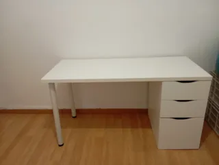 Scrivania Bianca Ikea con Cassettiera