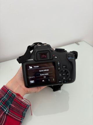 Canon EOS 1300D + Objetivo + Trípode