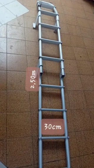 Escalera telescópica de aluminio