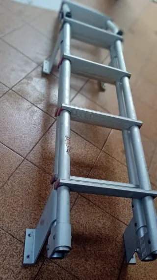 Escalera telescópica de aluminio