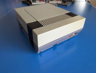 Consola Nintendo NES + 6 Juegos