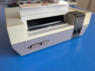 Consola Nintendo NES + 6 Juegos