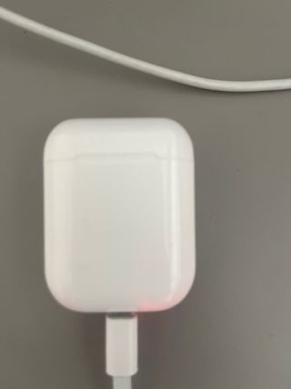 Auriculares inalámbricos blancos