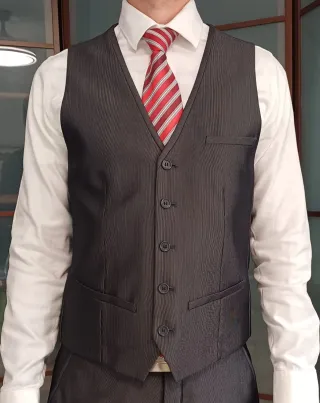 Traje de hombre gris 3 piezas