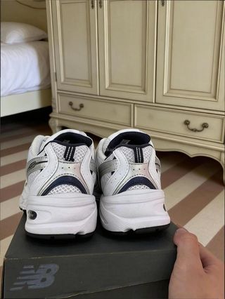 New Balance 530 Blanco Plata Marino Talla 38