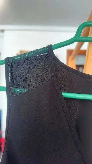 Vestido negro Tintoretto con volante