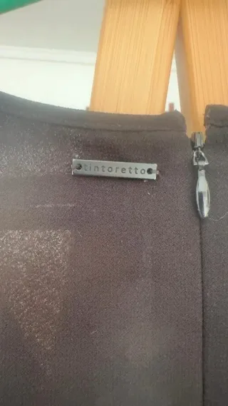 Vestido negro Tintoretto con volante