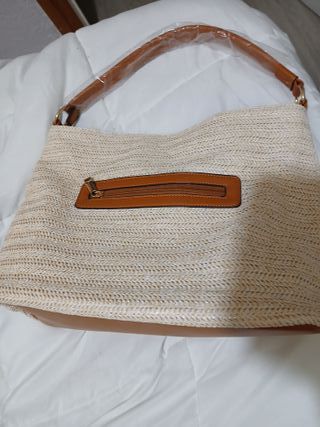 Bolso de rafia y piel