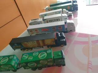 Réplicas de camiones de reparto