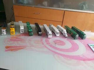 Réplicas de camiones de reparto