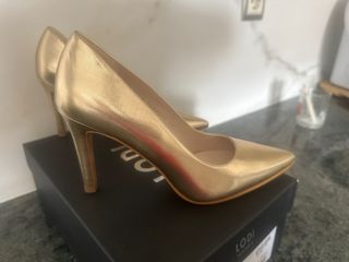 Zapatos de salón LODI dorados talla 36