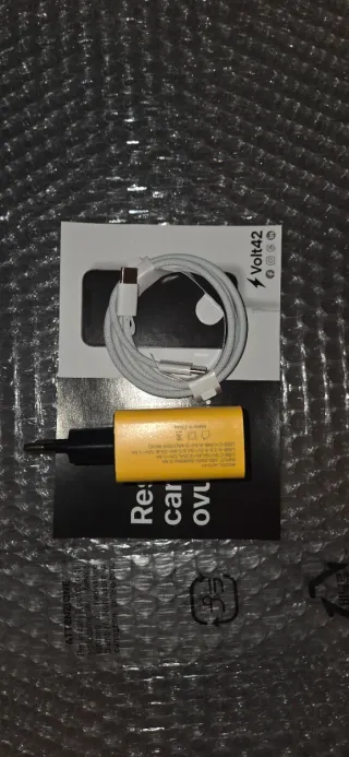 Caricatore Volt42 Multiporta + Cavo USB-C