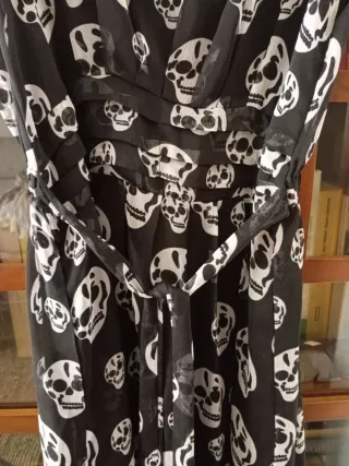 Vestido Poizen Industries calaveras