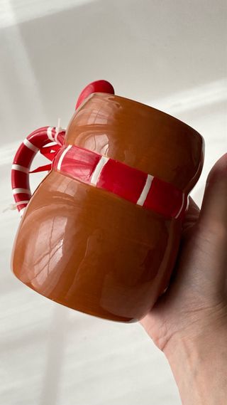 Taza de cerámica con diseño de muñeco de jengibre