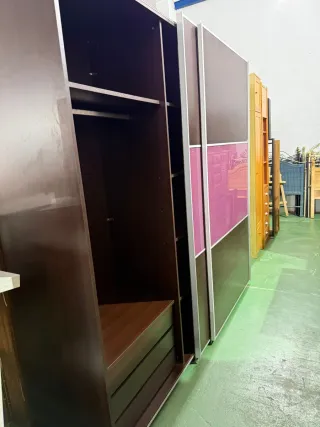 Armario modular madera y cristal