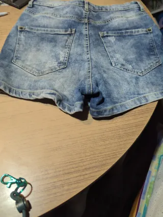 Shorts vaqueros desgastados