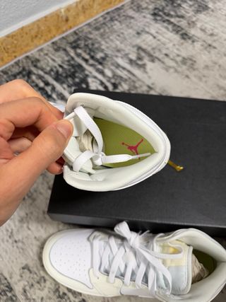 Nike Air Jordan 1 Mid Talla 38.5