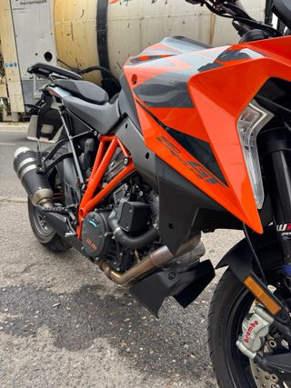 KTM 1290 Super Duke GT Gris/Naranja