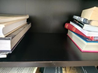 Librería y vitrina IKEA serie Hemnes