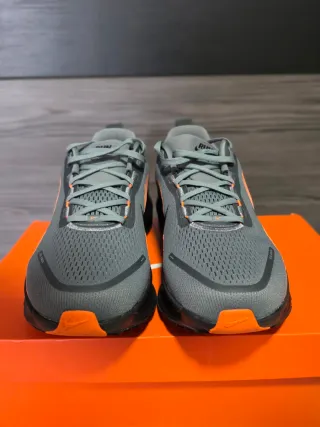 Nike Air Zoom Vomero 18