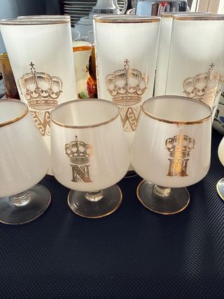 Juego copas y vasos cristal antiguo corona