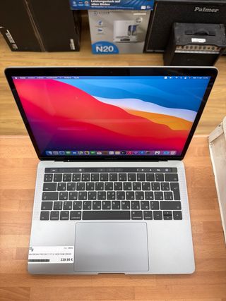 MacBook Pro 2017 13" i5 16GB RAM 256GB SSD