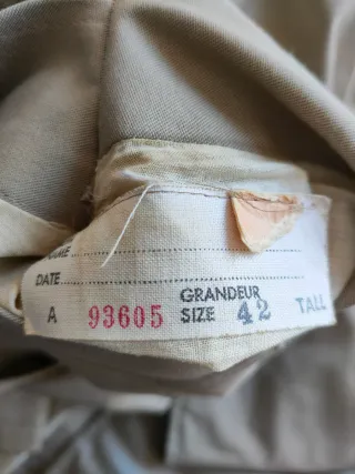 Trench Aquascutum Beige con Cinturón