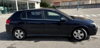 Opel Signum 2003