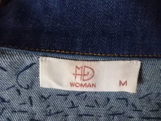 Cazadora vaquera con abalorios