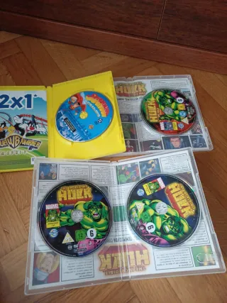 DVDs de Hulk y Superman (Español)