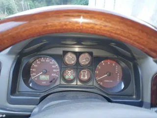 Mitsubishi Pajero 2002