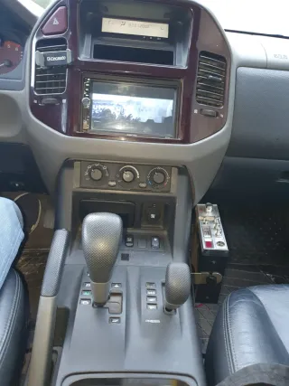 Mitsubishi Pajero 2002