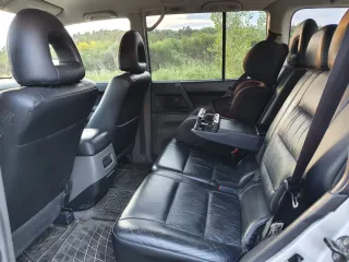 Mitsubishi Pajero 2002
