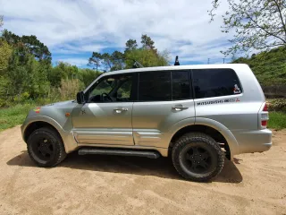 Mitsubishi Pajero 2002