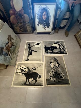 Lote 100 cuadros y 20 de dibujo toros