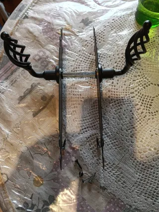 Manillas de puerta negras con diseño