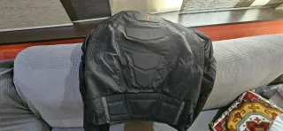 Chaqueta de motorista negra