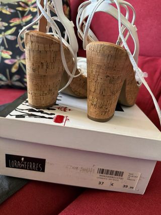 Sandali donna con tacco e lacci