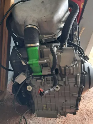 Motor Kawasaki Ninja H2 SX SE Supercharged